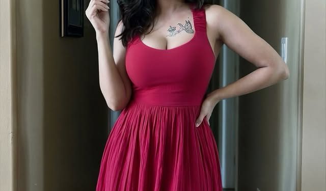 మెరిసే కళ్లు విరిసే చిరునవ్వు..ఈ రూపం చాలా ప్రత్యేకం