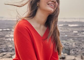 కృతి శెట్టి – లేటెస్ట్ ఫోటోషూట్! ఎరుపు రంగులో మెరిసిపోతున్న.