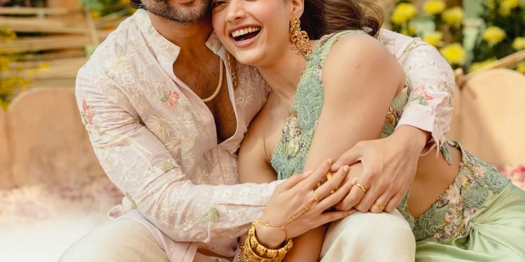 ViRash Haldi Photos: సోషల్ మీడియాను షేక్ చేస్తున్న రష్మిక mandana,విజయ్ దేవరకొండ..